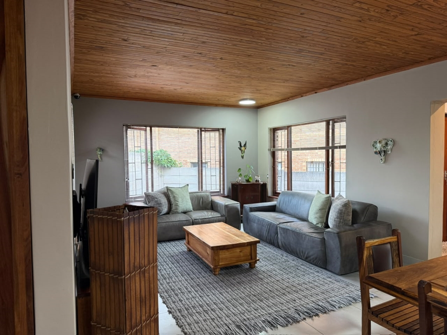 4 Bedroom Property for Sale in Fraaiuitsig Western Cape
